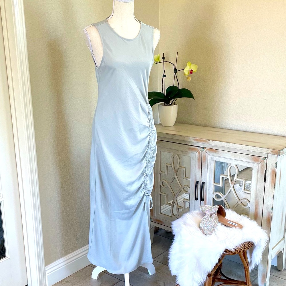 HOUSE OF HARLOW SILVER SATIN DRESS SZ MED